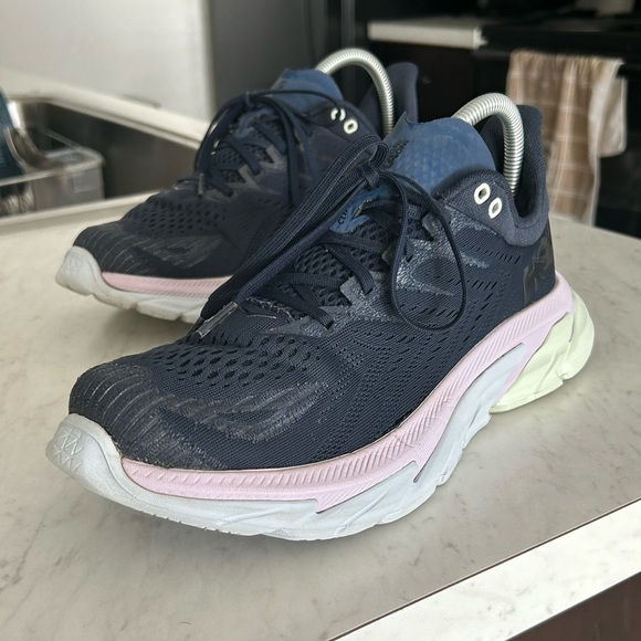 Hoka One One Clifton Edge Outer Space Orchid Hush 2020 size 10 W size 8.5 M - Picture 3 of 9